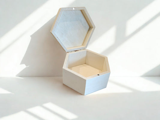 Zeshoekige Houten Doos – 12 × 7 cm